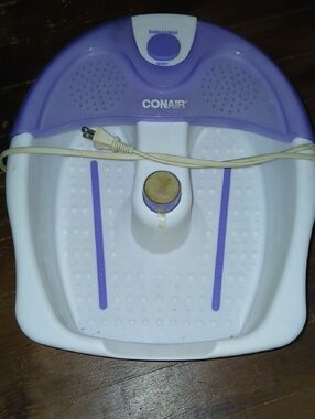 Conair Purple and White Electric Foot Spa Soothing Soak